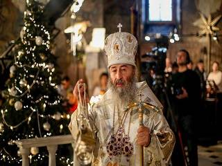 Предстоятель УПЦ пожелал верующим духовных сил и мира на Рождество Христово